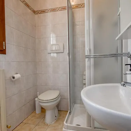 1 Bedroom Lovely Apartment In Mezzanego * Mezzanego