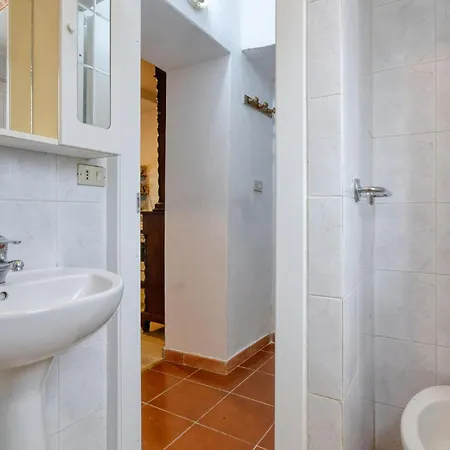 Stunning In Mezzanego