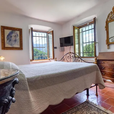 1 Bedroom Lovely Apartment In Mezzanego *