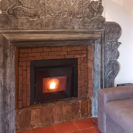 Apartman 1 Bedroom Lovely Apartment In Mezzanego